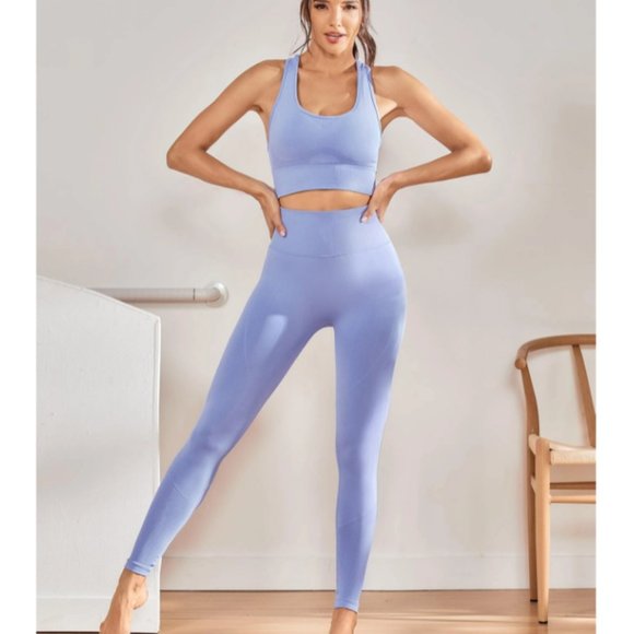 Seamless Racer Back Sports Bra & Sports Leggings Set - Picture 2 of 5